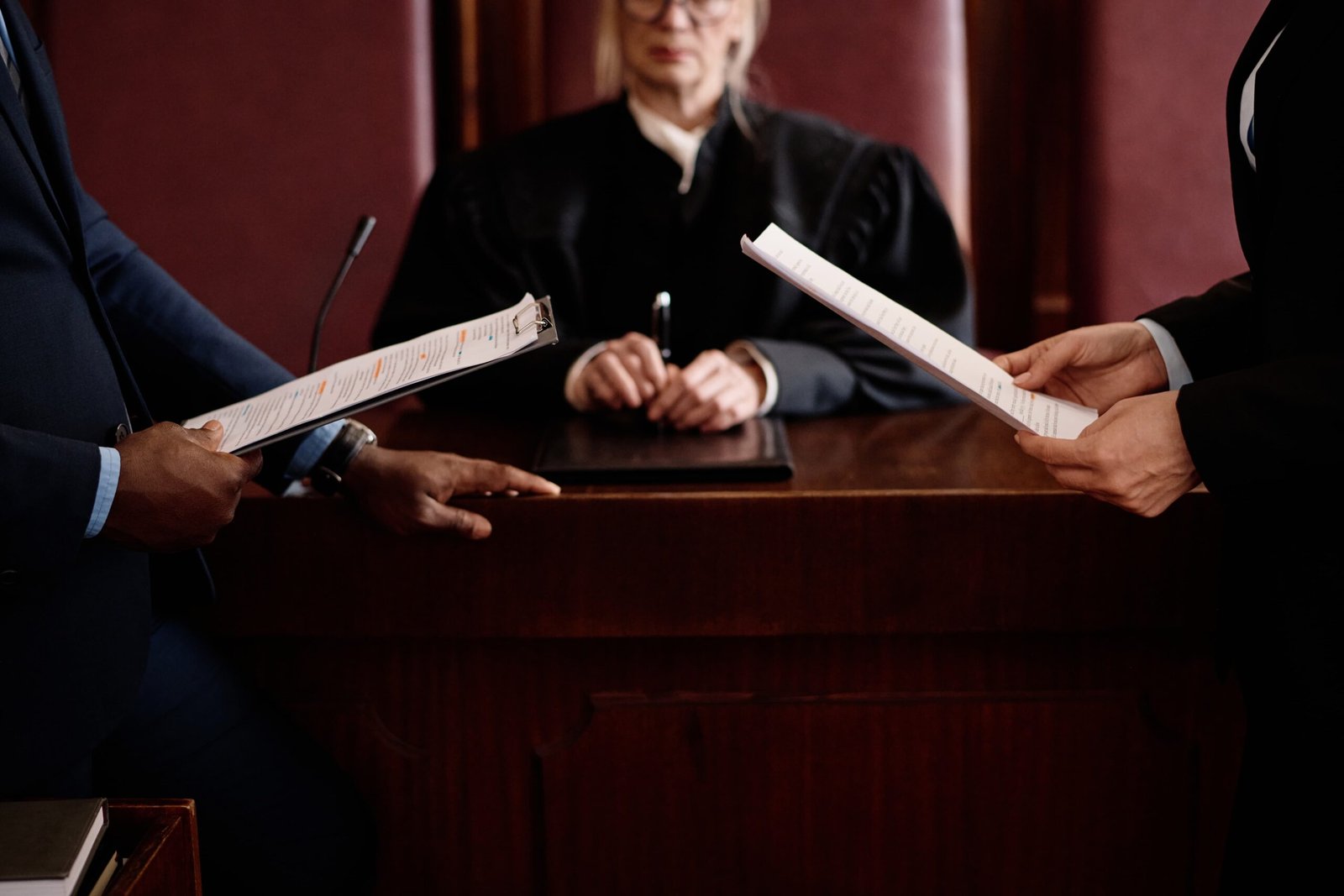 close-up-of-prosecution-and-defense-sides-holding-2026-01-08-00-15-10-utc (1)